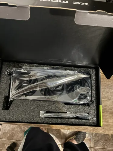 RTX5070 + Ryzen 7 + 32 ram
