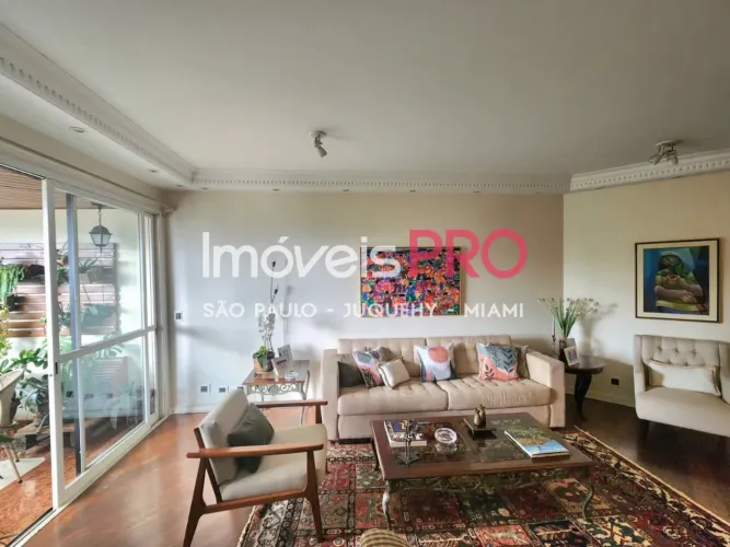 Apartamento a venda no Brooklin com 200m2 e 4 dormitórios próximo a Hípica Paulista e rua