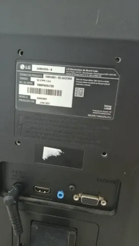 Monitor com defeito na tela