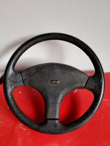Vendo Volante Cougar antigo 