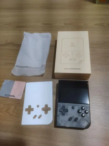Anbernic rg35xx plus retro gamer