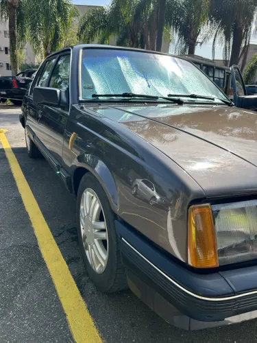Chevrolet Monza Classic SE 2.0 /mpfi E EFI 2P E 4P 1988