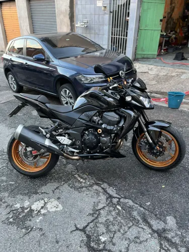 Kawasaki Z750
