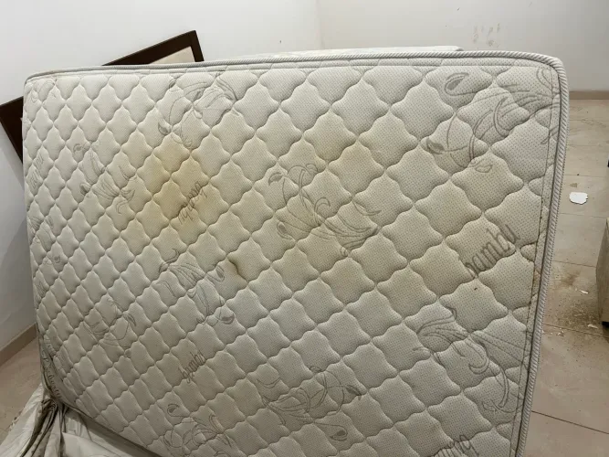 Cama de Casal Completa (Colchão Ortobom Liberty + Estrado de Madeira)