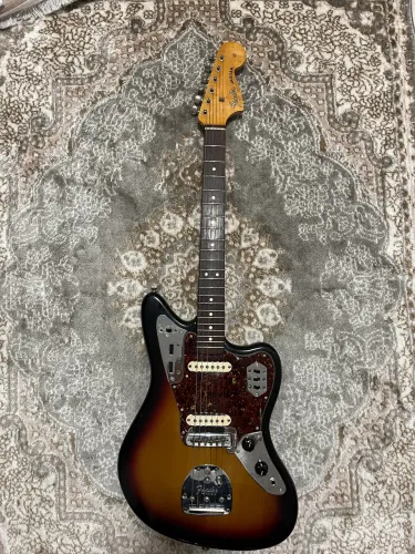 Guitarra Fender Jaguar American Vintage 1962