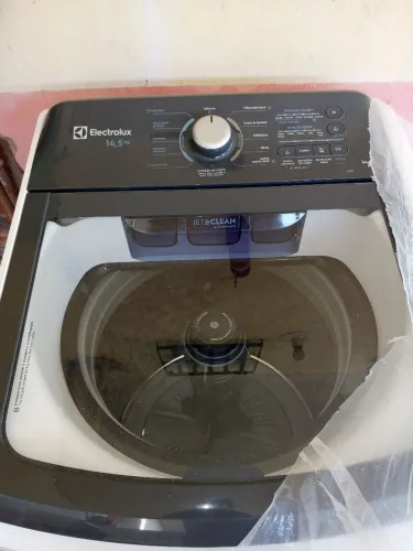 Tenho uma máquina de lavar pra vender tá nova
