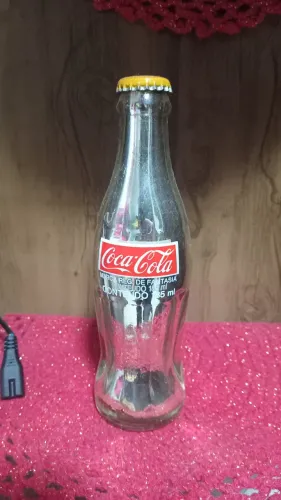 Vendo garrafinha Coca-Cola metalizada coleção