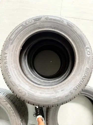 Pneus