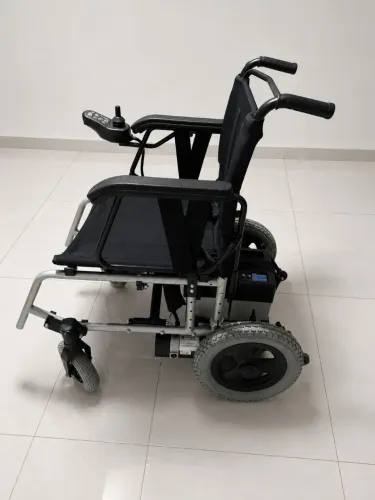 Cadeira de rodas elétrica nova