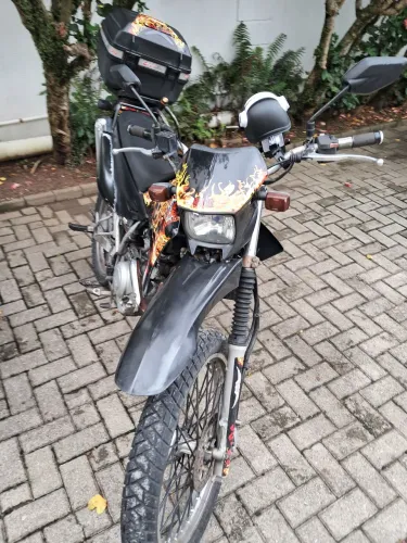 Moto boa de tudo e so pegar e andar documento em.meu nome.pra transferir na hora tudo em d
