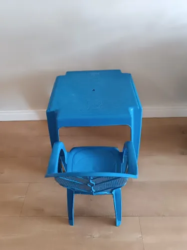 Mesa e cadeira infantil