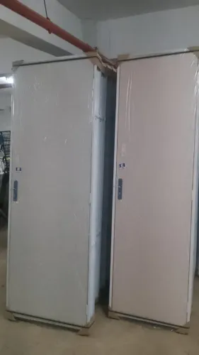 Porta Mogno com Portal de Aço Branca a Vista R$399,90