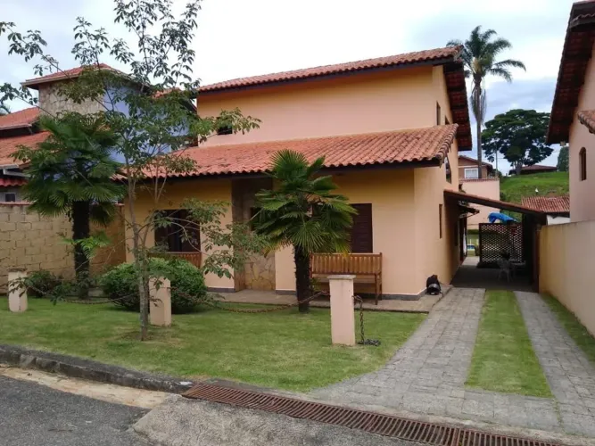 chácara no condomínio colinas de Ibiúna a venda oportunidade !