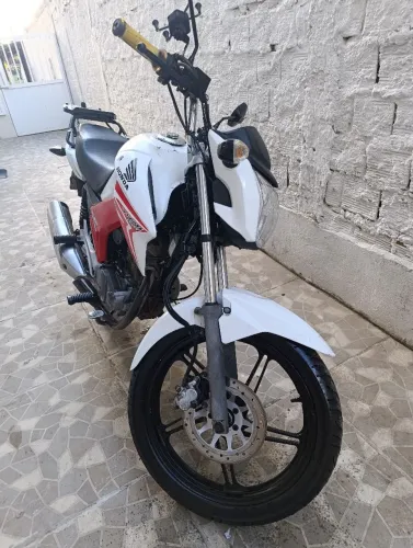 Titan 150 ano 2014