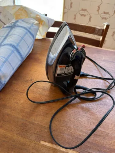 Ferro de passar roupa