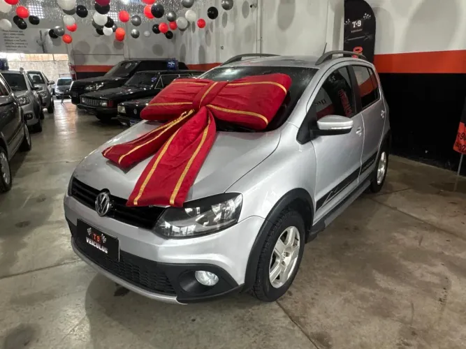 Volkswagen Crossfox 1.6 MI Total Flex 8V 5P 2012
