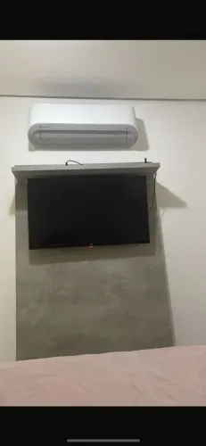 Painel de tv cinza