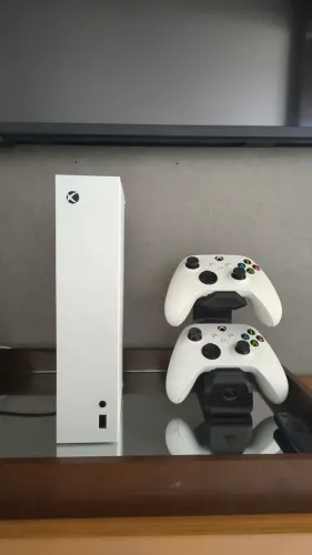 XBOX SERIES S, 500gb, pouco usado.