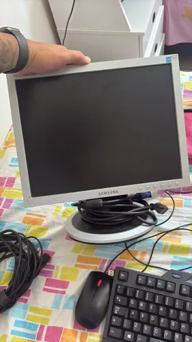 Monitor Samsung SyncMaster 540N 15? LCD - VGA - Funcionando Perfeitamente