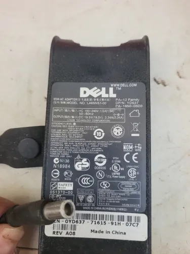 fonte/carregador original para notebook Dell de 65W (especificações: 19.5V e 3.34A