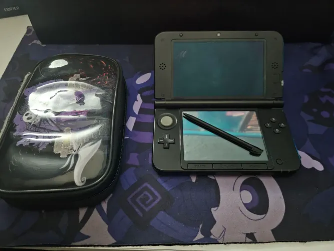 Nintendo 3DS XL vermelho desbloqueado