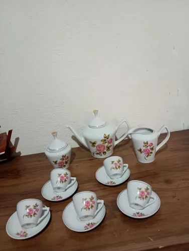 Jogo de chá e café porcelana Pozzani