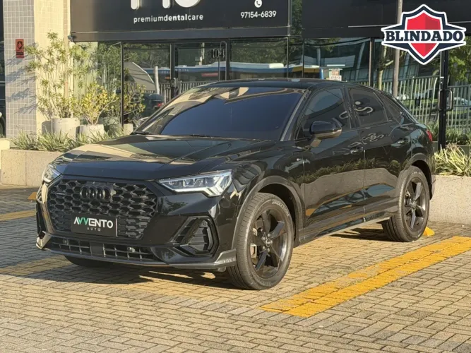 Audi Q3 SPB Perf. Black 2.0 TFSI Tipt. Quat. 2023