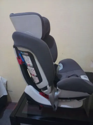 Cadeira de bebê pra carro 