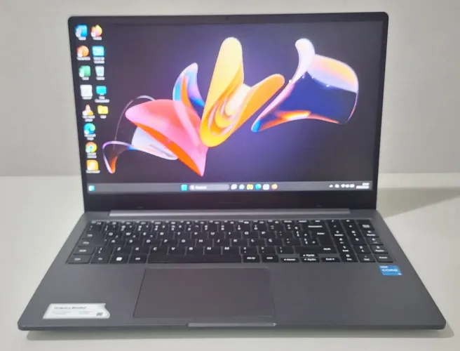 Notebook samsung intel core i3 12°G 16GB de memória ram ssd 256GB Windows 11 64bits!!