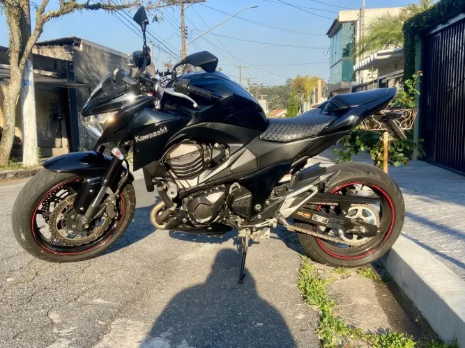 Kawazaki Z800 PRETA.