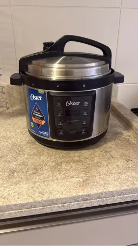 Panela de Pressão Elétrica Oster 5 litros