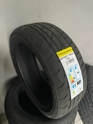 Pneus Novos 205/45 Aro 17 BLACKRROW