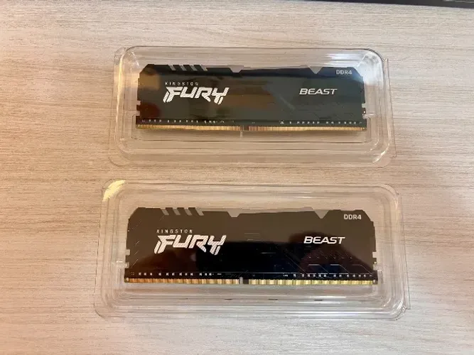 Memórias 2x16gb DDR4 3200mhz Fury Beats com RGB - Em excelente estado