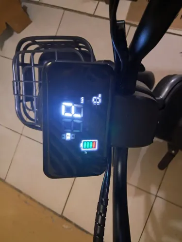 Vendo/ Moto elétrica 7 mil l, mais tem conversa