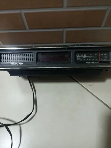 raridade rádio relógio anos 80