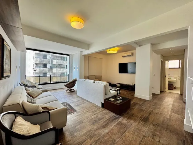 Apartamento à Venda na Pitangueiras no Guarujá | Qvista inteligência imobiliária