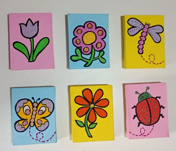 ? Kit 12 Quadros Decorativos Infantis Artesanais - Pintados à Mão
