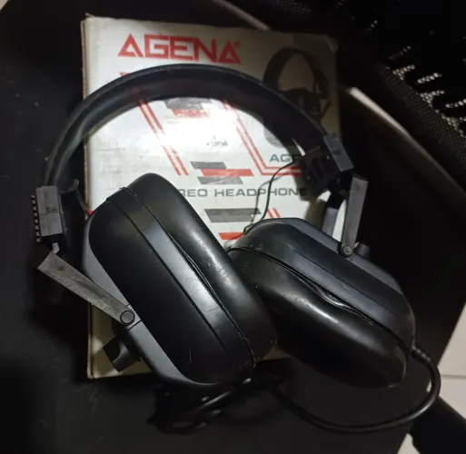Headphone Stereo AGENA Modelo AGR-GV usado funcionando perfeitamente.