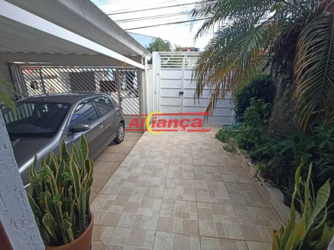 Casa térrea com 3 quartos e 5 Vagas, 250 m² - Continental