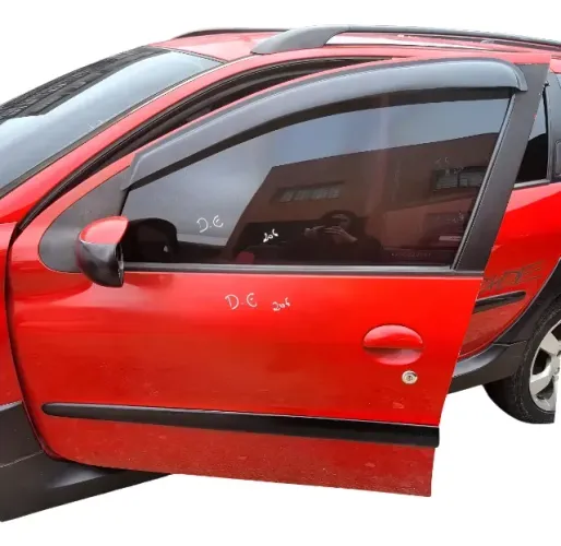 Porta Dianteira Esquerda Peugeot 206 2006 Sem Acessórios / MT