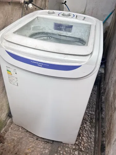 Vendo maquina com defeito.