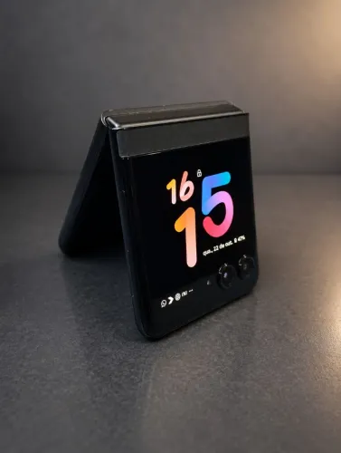 Moto RAZR 50 512gb 