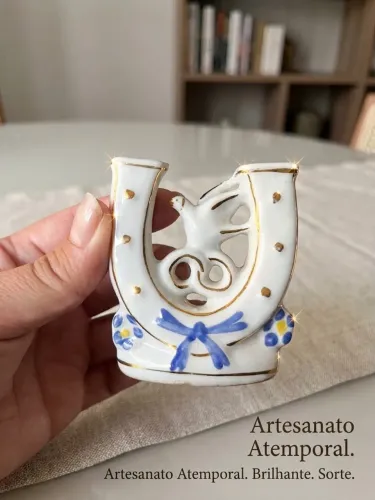 Castiçal de porcelana antigo pintado a mão