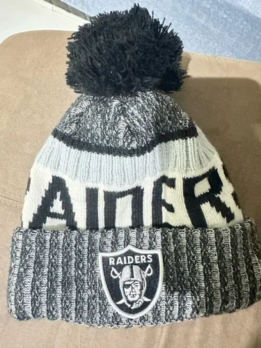 Touca / Gorro New Era NFL Raiders com Pompom - Original Comprada em NY (Nova)