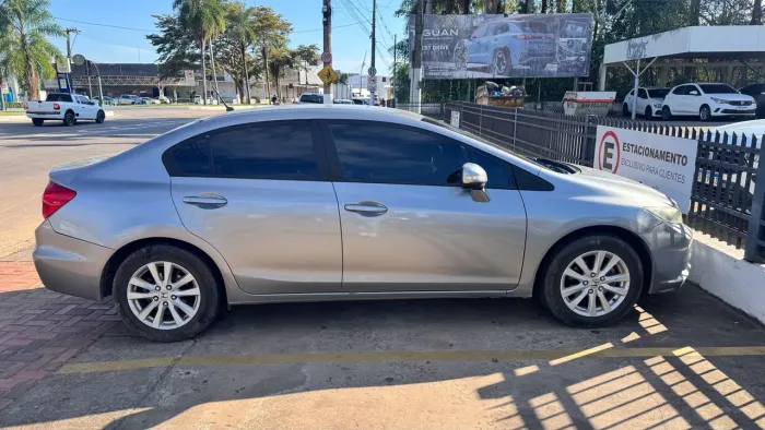 Honda Civic Sedan LXR 2.0 Flexone 16V Aut. 4P 2014