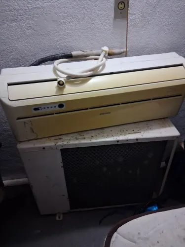 Vendo ar-condicionado 8.000 btu