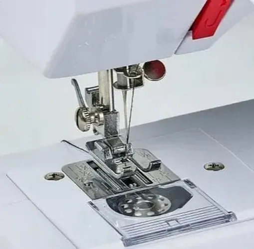 Costureira pra ajustes e reformas de roupas