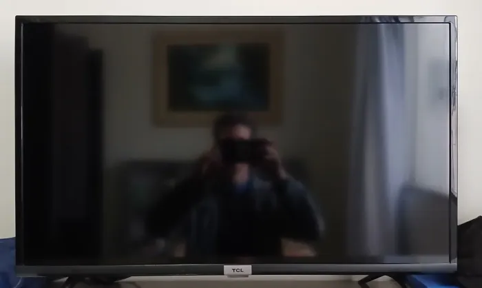 TV TCL 32 polegadas com defeito na imagem