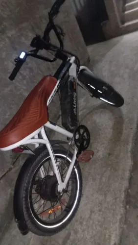 Vendo ou troco em moto 125 150 com documento bicicleta elétrica nova 2 meses de uso