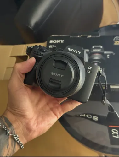 Sony Alpha 7 III + Lente 50mm f/1.8